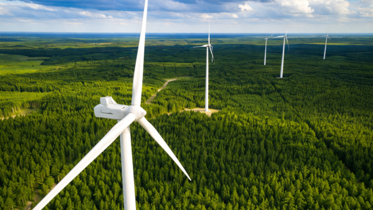 AGEL commissions 185 MW wind project at Khavda